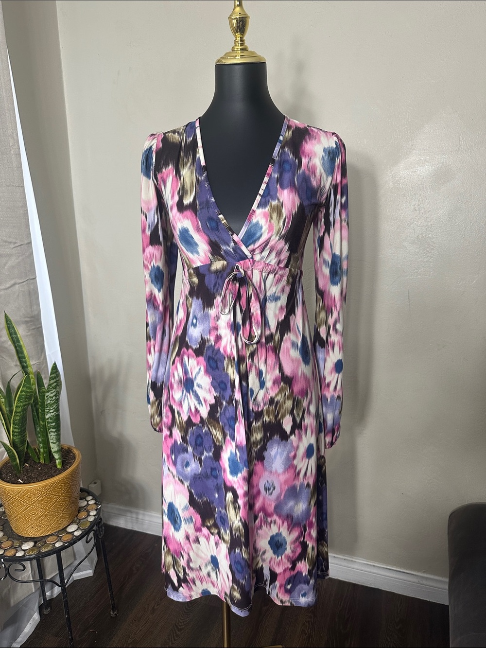 Floral V-Neck Tie-Waist Long Sleeve Dress in Pink and Purple
